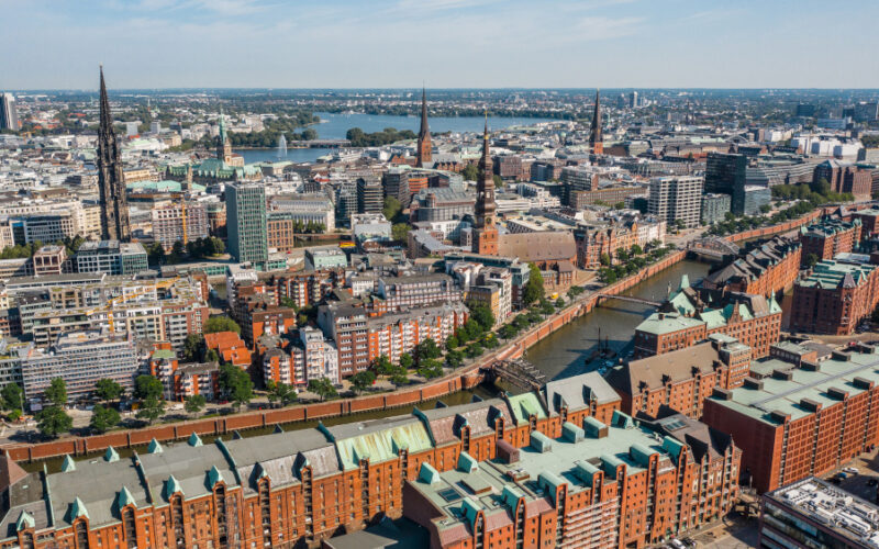 cityscape-of-hamburg